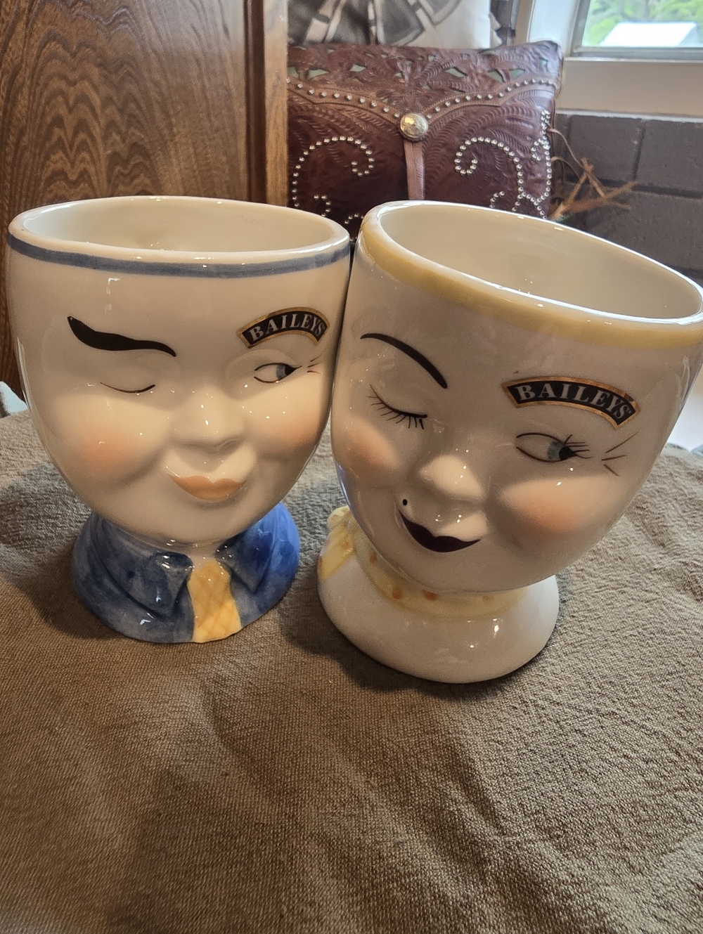 Vintage Bailey's Irish Cream Winking Mug Set